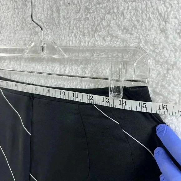 Nygard Collection Womens 100% Silk Pencil Skirt Black White Abstract Lines 10 - Picture 8 of 10